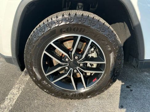 Used 2021 Jeep Grand Cherokee Trailhawk image 38