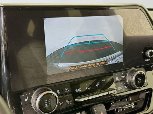 Certified 2023 Toyota Highlander Bronze Edition image 18