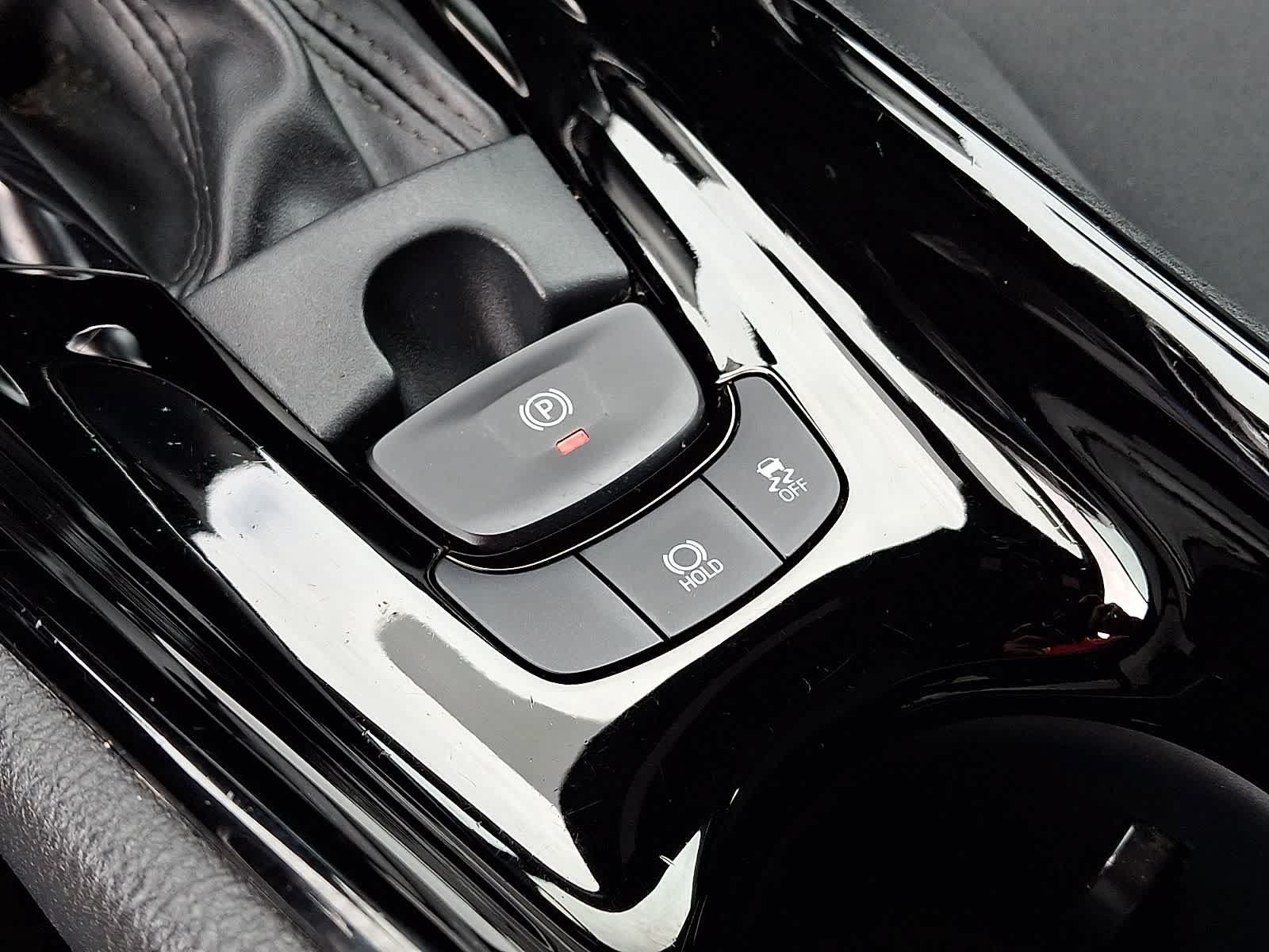 Used 2020 Toyota C-HR XLE FWD image 26