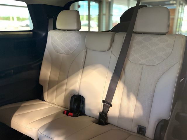 Used 2022 Hyundai Palisade Limited AWD/4WD image 12