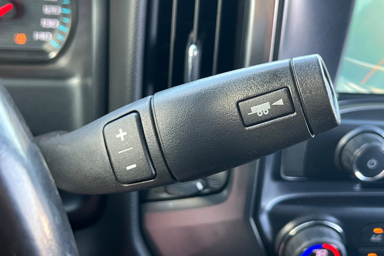 Used 2018 Chevrolet Silverado 1500 LT w/ All Star Edition AWD/4WD image 27