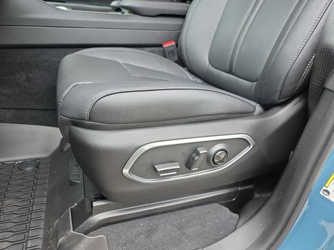 New 2026 Jeep Grand Wagoneer Limited AWD/4WD image 27