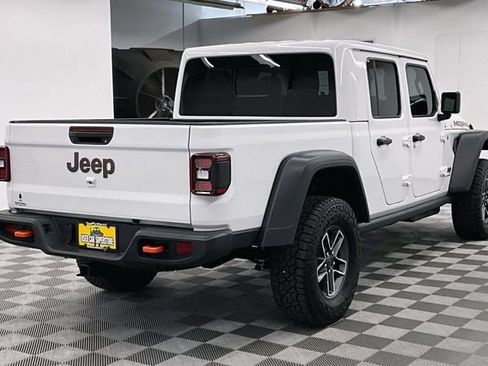 Used 2026 Jeep Gladiator Mojave AWD/4WD image 12
