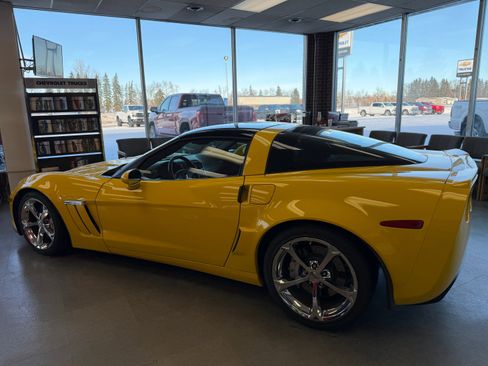 Used 2010 Chevrolet Corvette Grand Sport w/ Preferred Equipment Group image 5