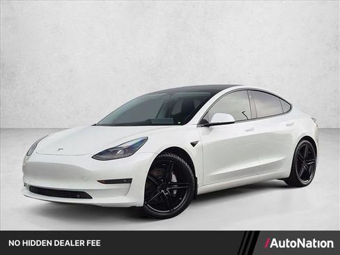 Used 2021 Tesla Model 3 Standard Range Plus RWD image 1