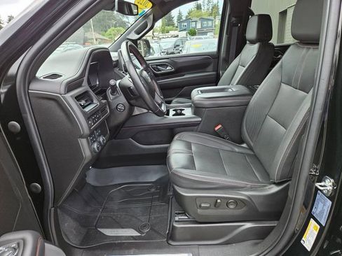 Used 2022 Chevrolet Suburban RST w/ Sport Performance Package AWD/4WD image 21