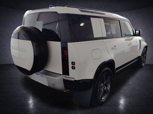 Used 2025 Land Rover Defender 110 S AWD/4WD image 5