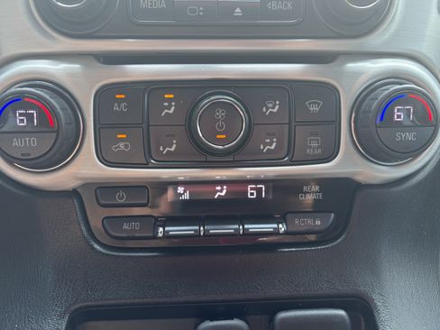 Used 2017 GMC Yukon SLE w/ Convenience Package AWD/4WD image 24