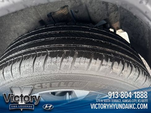Used 2026 Chevrolet Equinox LT AWD/4WD image 10