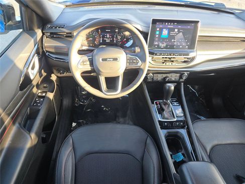 Certified 2025 Jeep Compass Trailhawk AWD/4WD image 22