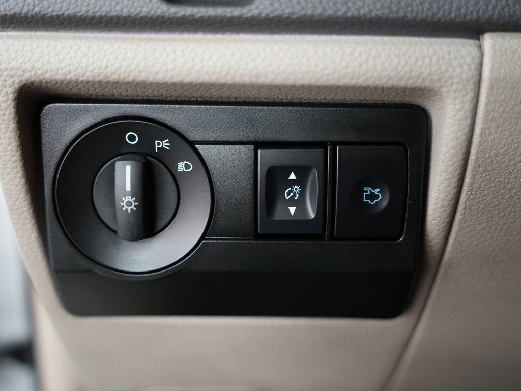 Used 2012 Ford Fusion S FWD image 39