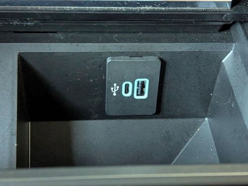 Certified 2025 Ford F450 King Ranch w/ Chrome Package image 27