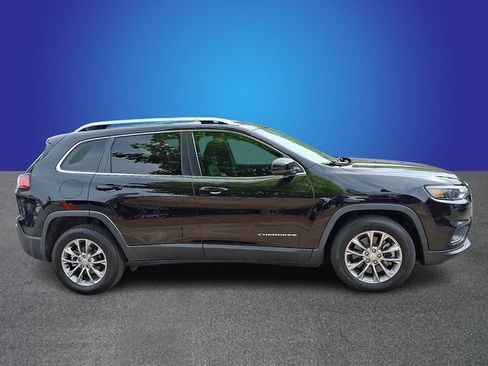 Used 2019 Jeep Cherokee Latitude Plus w/ Comfort/Convenience Group FWD image 4