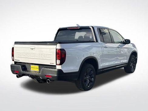 Used 2024 Honda Ridgeline Sport image 8