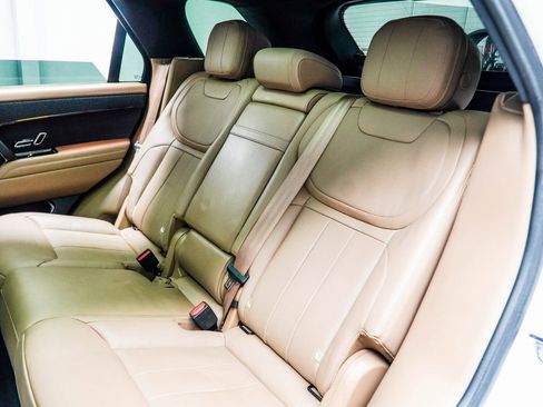 Used 2023 Land Rover Range Rover Sport SE image 43