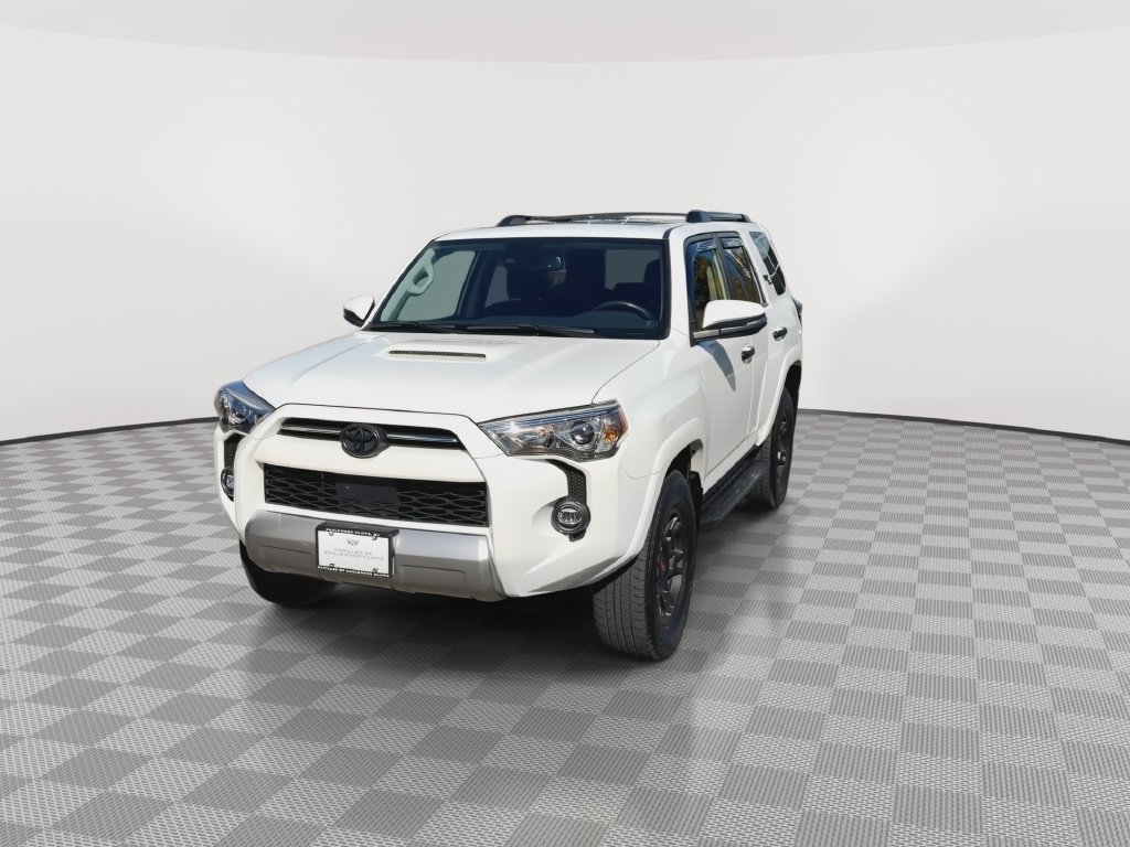 Used 2024 Toyota 4Runner TRD Off-Road Premium w/ Moonroof Package AWD/4WD image 4