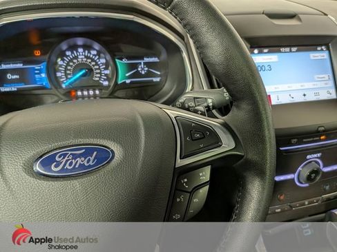 Used 2016 Ford Edge Titanium w/ Equipment Group 302A AWD/4WD image 29