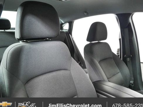 Used 2025 Chevrolet Malibu LT FWD image 21