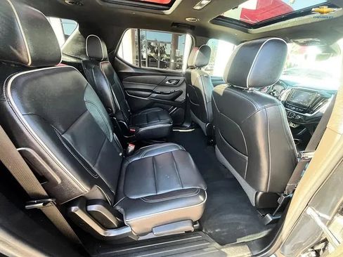 Used 2022 Chevrolet Traverse Premier w/ Redline Edition FWD image 10