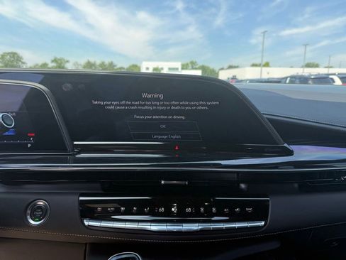 Certified 2024 Cadillac Escalade Sport w/ LPO, ONYX Package AWD/4WD image 23