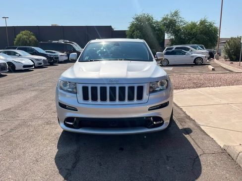 Used 2012 Jeep Grand Cherokee SRT8 w/ Luxury Group II AWD/4WD image 5