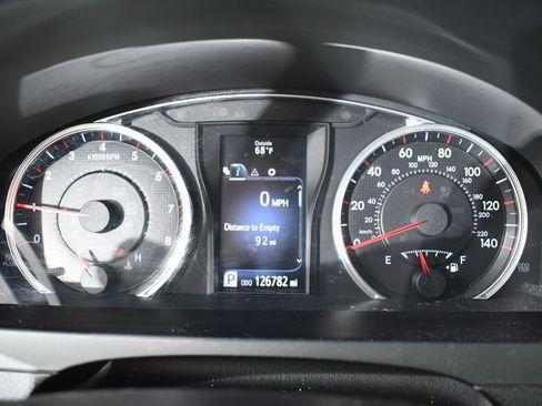 Used 2015 Toyota Camry SE FWD image 25
