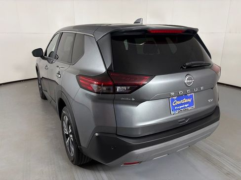Used 2023 Nissan Rogue SV FWD image 6