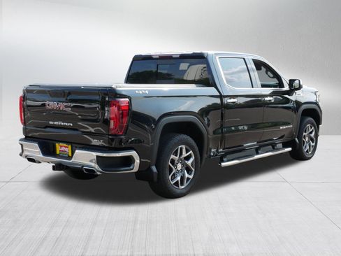 Used 2020 GMC Sierra 1500 SLT w/ SLT Premium Plus Package AWD/4WD image 7