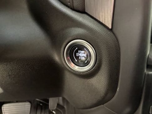Used 2019 GMC Sierra 1500 Denali w/ Denali Ultimate Package AWD/4WD image 24
