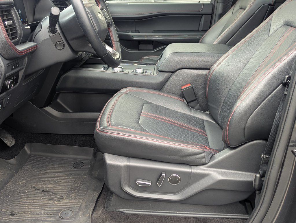 Used 2023 Ford Expedition Limited AWD/4WD image 11