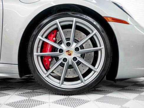 Used 2024 Porsche 911 Carrera GTS RWD image 30