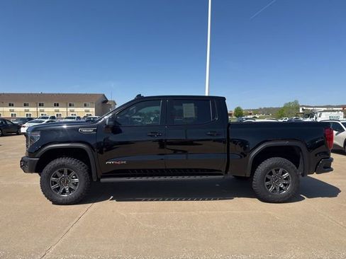 Used 2026 GMC Sierra 1500 AT4X AWD/4WD image 9