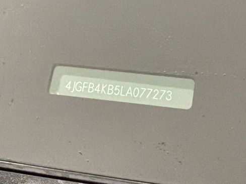 Used 2020 Mercedes-Benz GLE 350 4MATIC image 18