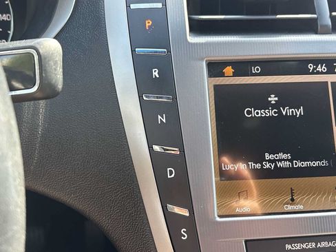 Used 2019 Lincoln MKZ Premiere FWD image 15