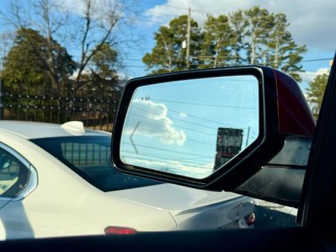 Used 2018 GMC Yukon SLT w/ Open Road Package image 32