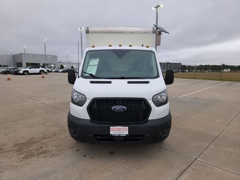 Used 2023 Ford Transit 350 DRW image 9