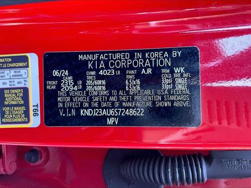 Used 2025 Kia Soul LX w/ LX Technology Package FWD image 34
