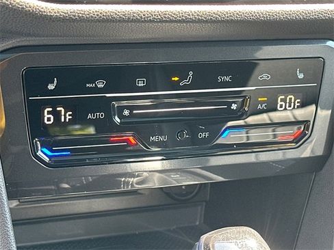 Certified 2024 Volkswagen Tiguan SE R-Line image 32