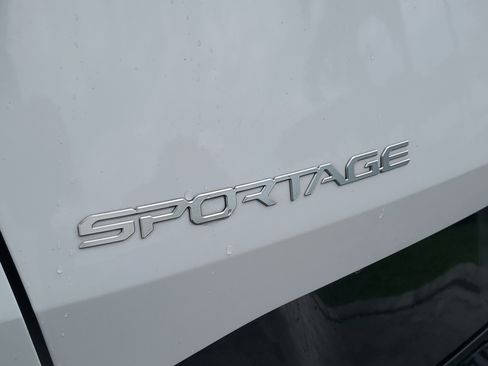 Used 2023 Kia Sportage SX FWD image 8