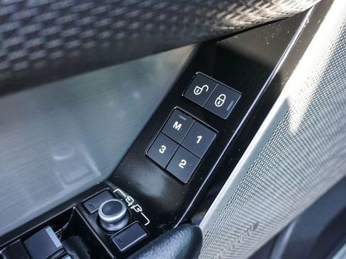 Used 2020 Land Rover Range Rover Velar R-Dynamic S AWD/4WD image 15