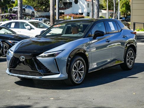 Used 2024 Lexus RZ 300e Premium FWD image 3