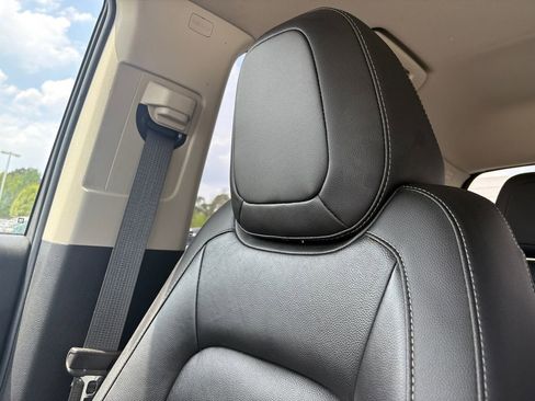 Used 2022 Chevrolet Colorado Z71 w/ Safety Package image 15