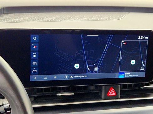 Used 2025 Kia Carnival FWD image 19