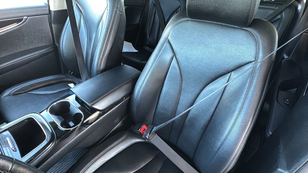 Used 2022 Lincoln Nautilus FWD w/ Premium Package image 23