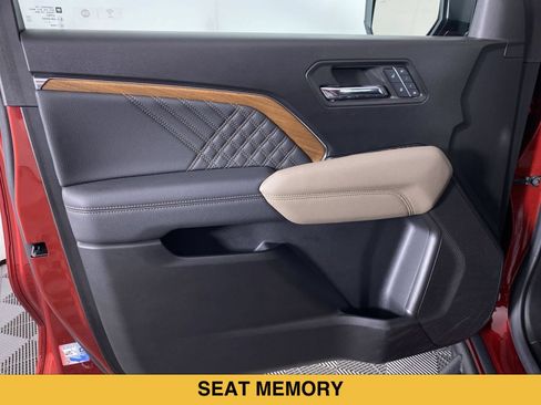 Certified 2023 GMC Canyon Denali AWD/4WD image 13