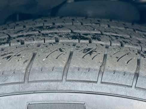 Used 2025 Ford Expedition Platinum image 36