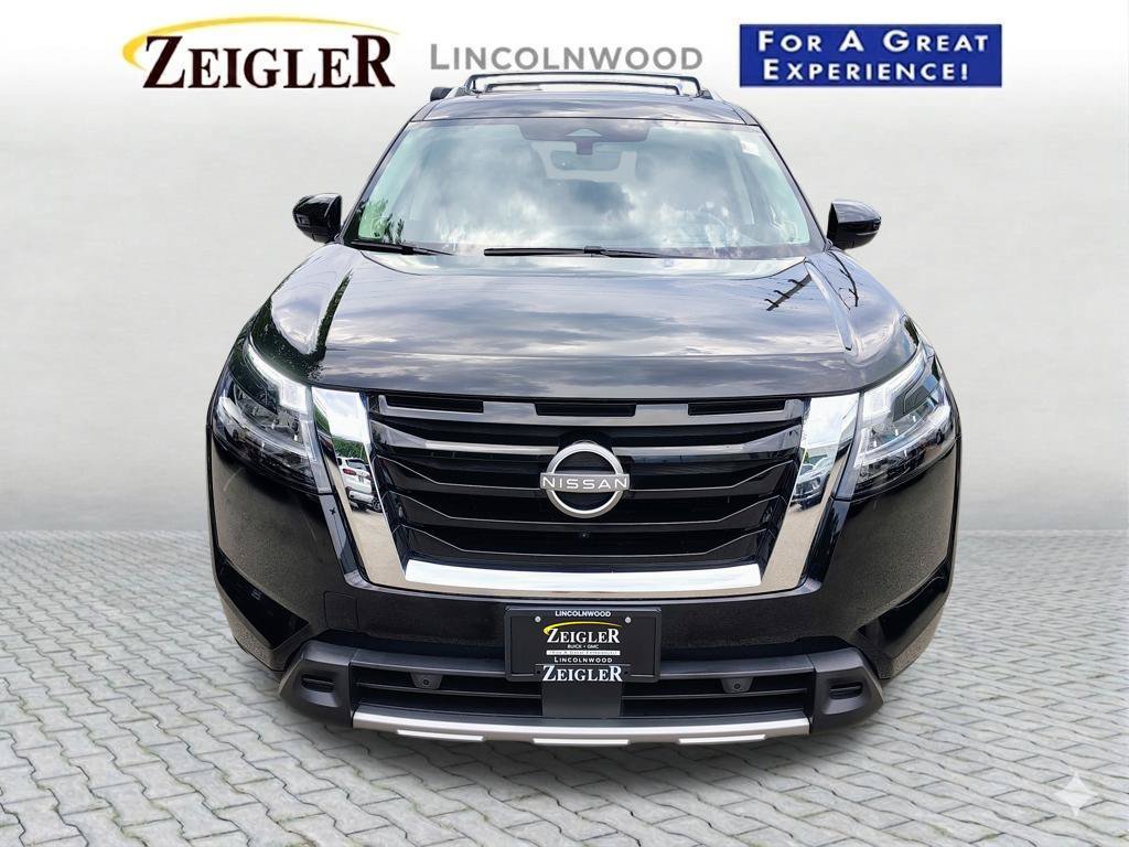 Used 2024 Nissan Pathfinder Platinum AWD/4WD image 4