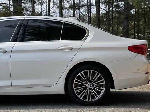 Used 2019 BMW 530i xDrive w/ Premium Package image 6