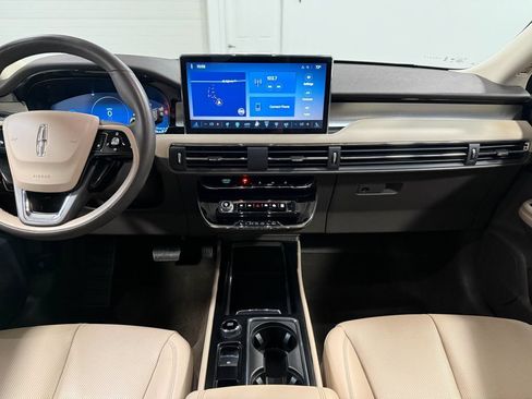 Used 2023 Lincoln Corsair AWD w/ Equipment Group 101A image 18