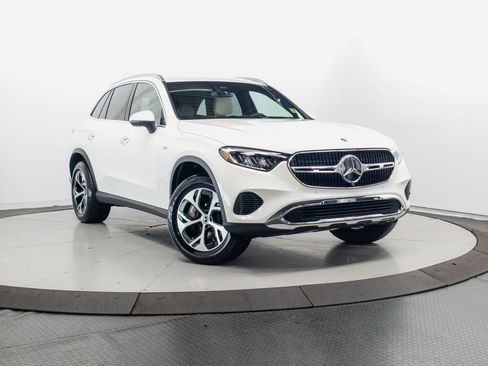 Used 2025 Mercedes-Benz GLC 350e 4MATIC image 1